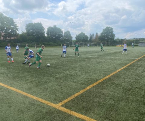 VfL-Fußballer siegen bei der Spvgg Bissingen II mit 4:2